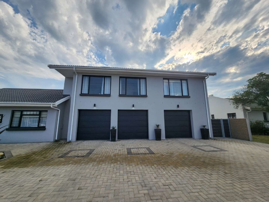 5 Bedroom Property for Sale in Fraaiuitsig Western Cape
